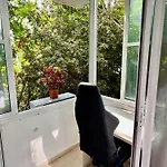Cute Room In A Very Central Apt- Tlv
